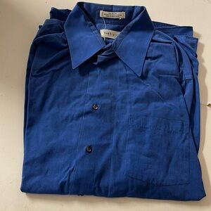 VanHeusen… men’s button down dress shirt… Cotton/polyester… Size 17… 32/33…